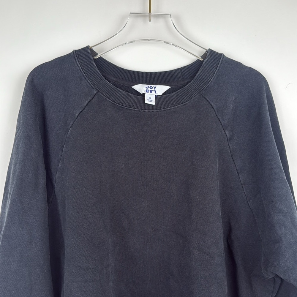 JoyLab Cropped Distressed Crew Neck Black Sweatshirt Size Medium - Picture 2 of 8
